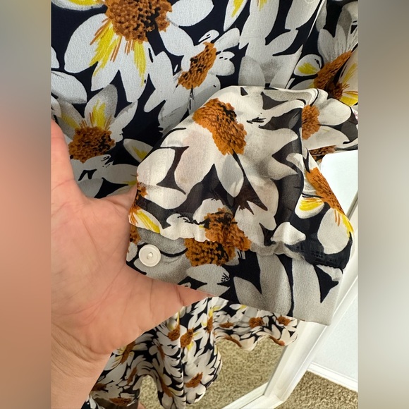 XS Womens Daisy Romper - Picture 4 of 5